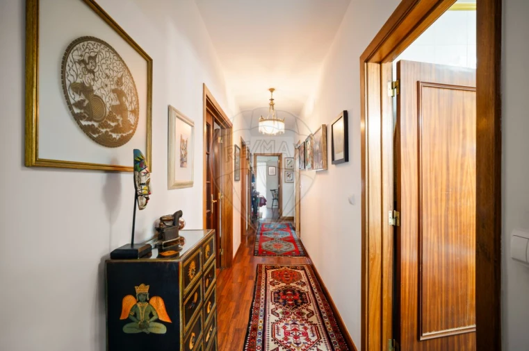 Apartamento T7 para Venda em Arroios Foto 11