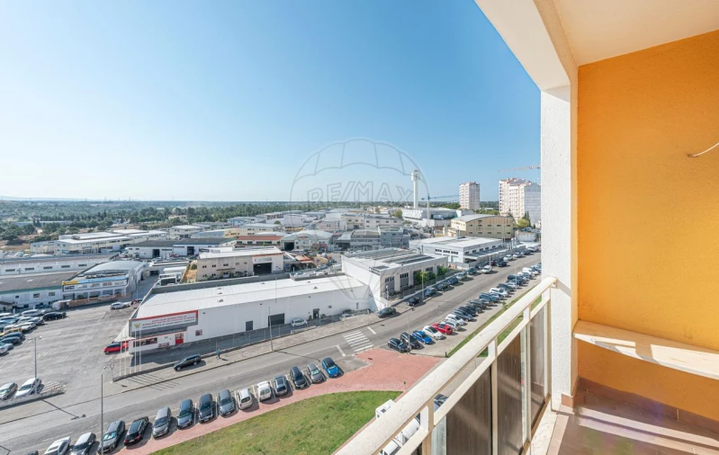 Apartamento T2 para Arrendamento em Corroios Foto 21