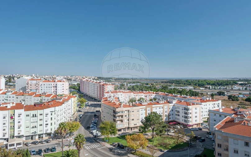 Apartamento T2 para Arrendamento em Corroios Foto 27