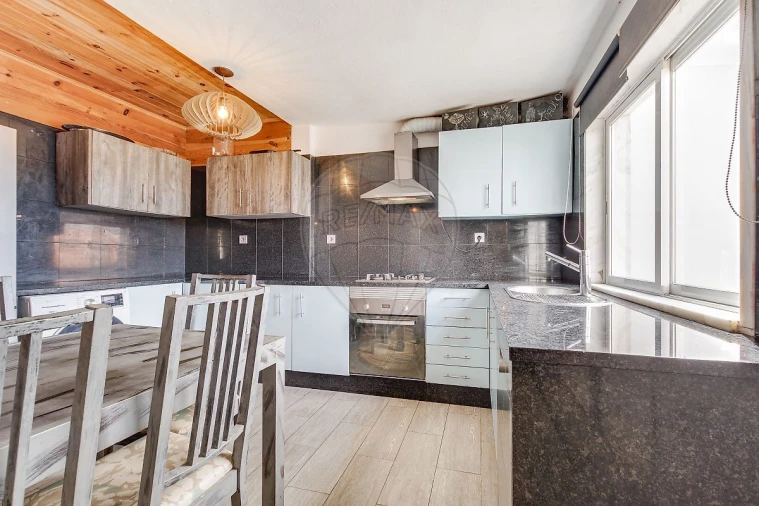 Moradia T4 para Venda em Malveira e São Miguel de Alcainça Foto 3