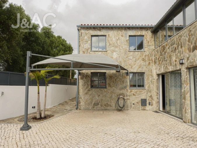 Moradia T3 para Arrendamento em Alcabideche