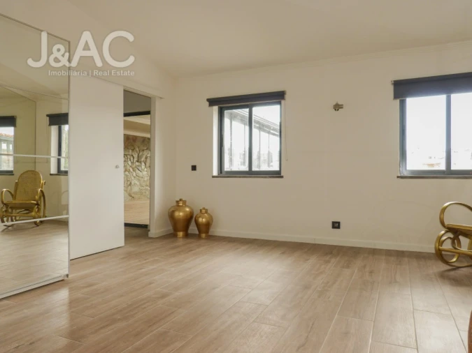 Moradia T3 para Arrendamento em Alcabideche Foto 24