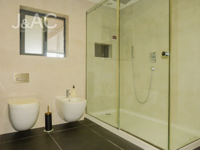 Moradia T3 para Arrendamento em Alcabideche Foto 27