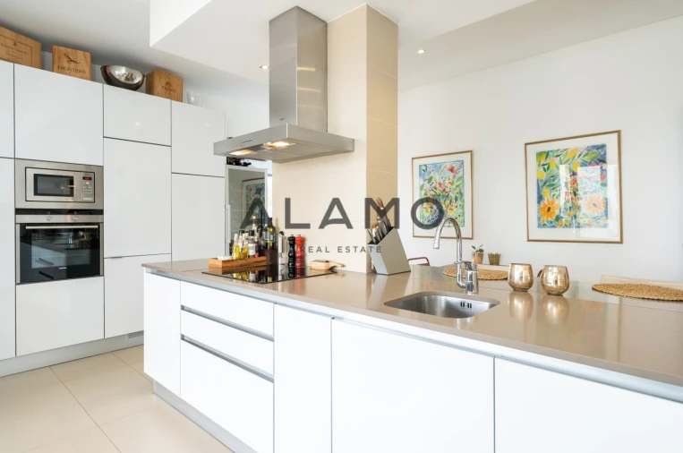 Apartamento T3 para Venda em Quarteira Foto 11