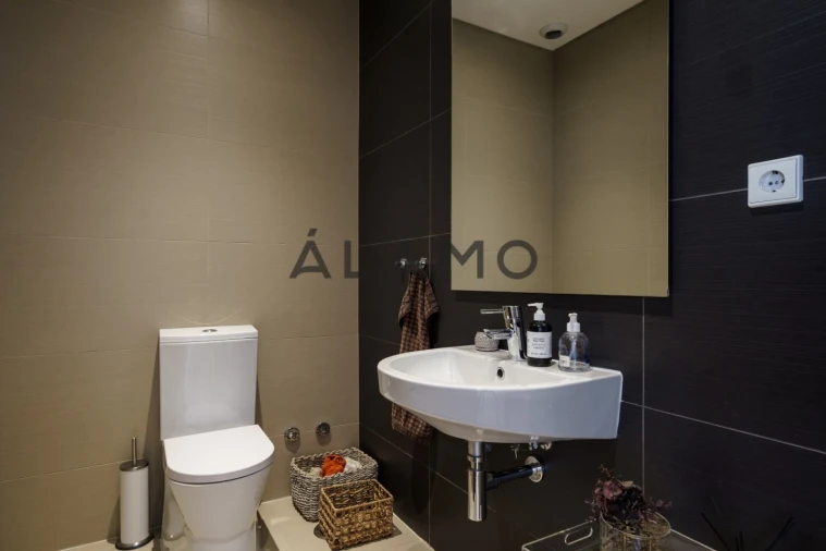 Apartamento T3 para Venda em Quarteira Foto 31