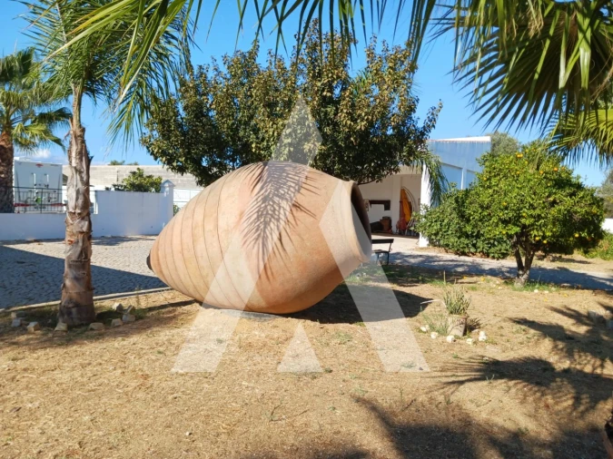 Moradia T4 para Arrendamento em Quelfes Foto 33