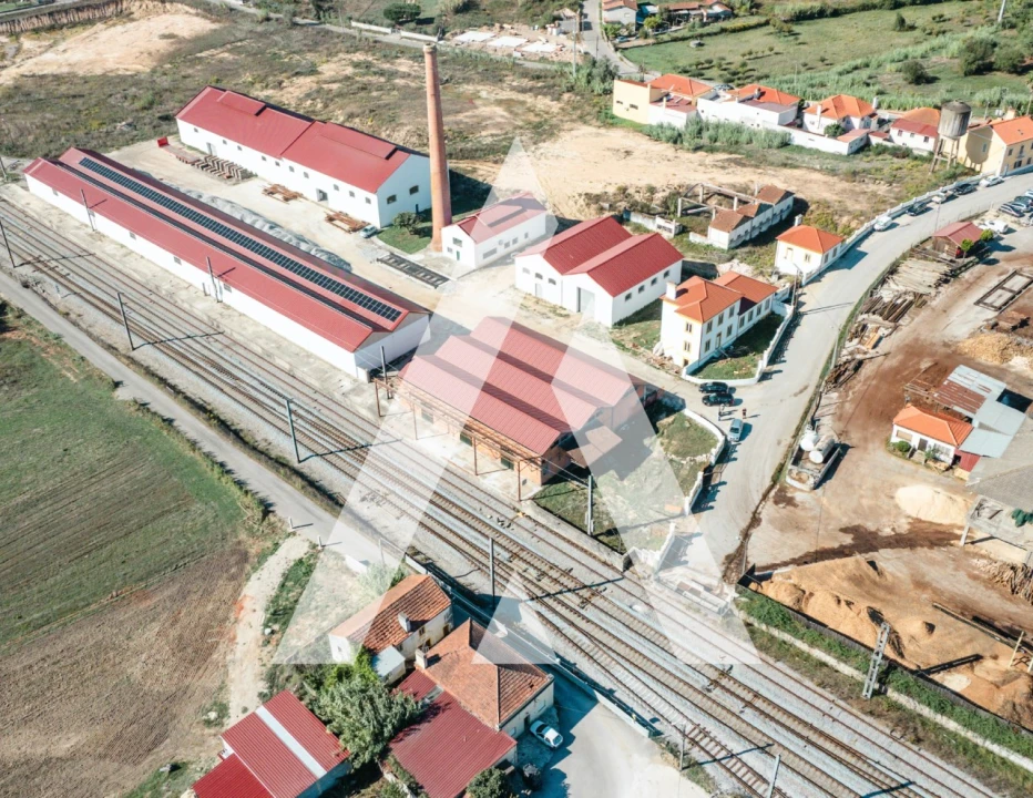 Armazém para Arrendamento em Soure Foto 13