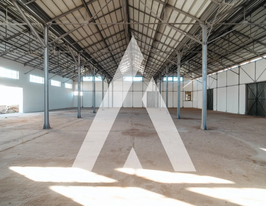 Armazém para Arrendamento em Soure Foto 6