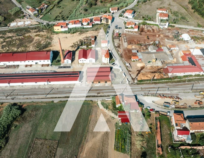 Armazém para Arrendamento em Soure Foto 14