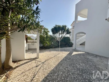 Moradia T4 para Venda em Lagos (São Sebastião e Santa Maria)