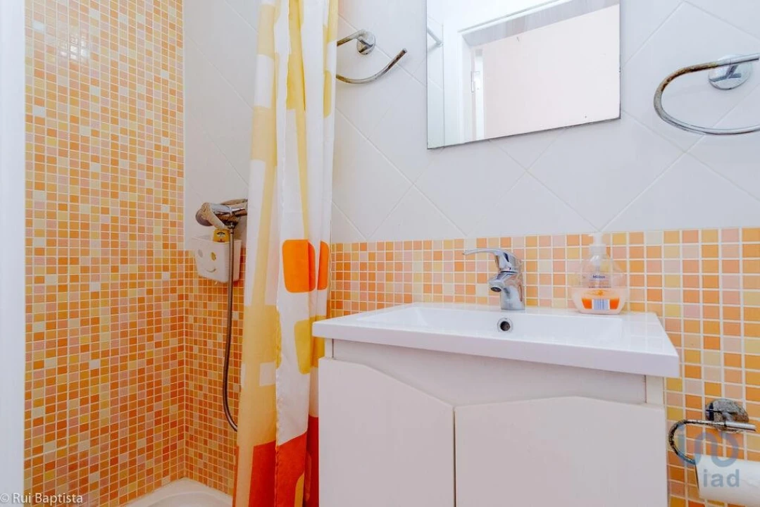 Moradia T2 para Venda em Guia Foto 6