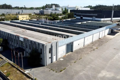 Armazém para Arrendamento em Oiã