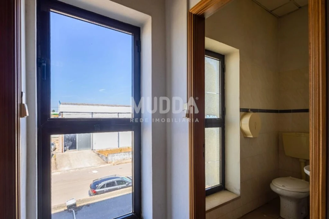 Armazém para Arrendamento em Oiã Foto 36