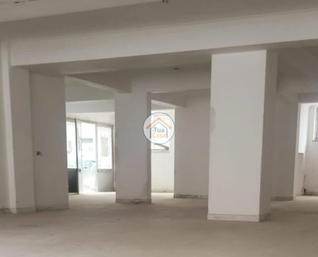 Loja para Arrendamento em Agualva e Mira-Sintra Foto 8