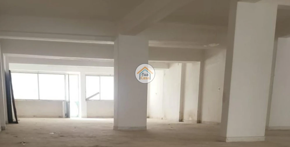 Loja para Arrendamento em Agualva e Mira-Sintra Foto 4