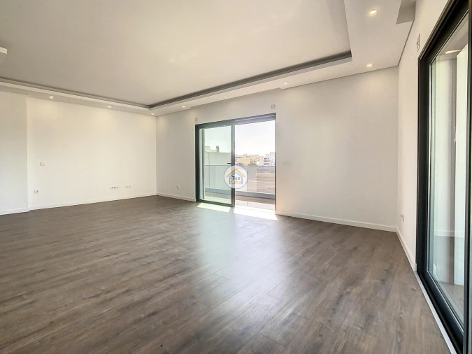 Apartamento T2 para Venda em Olhão Foto 11