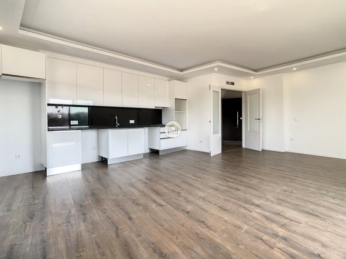 Apartamento T2 para Venda em Olhão Foto 7