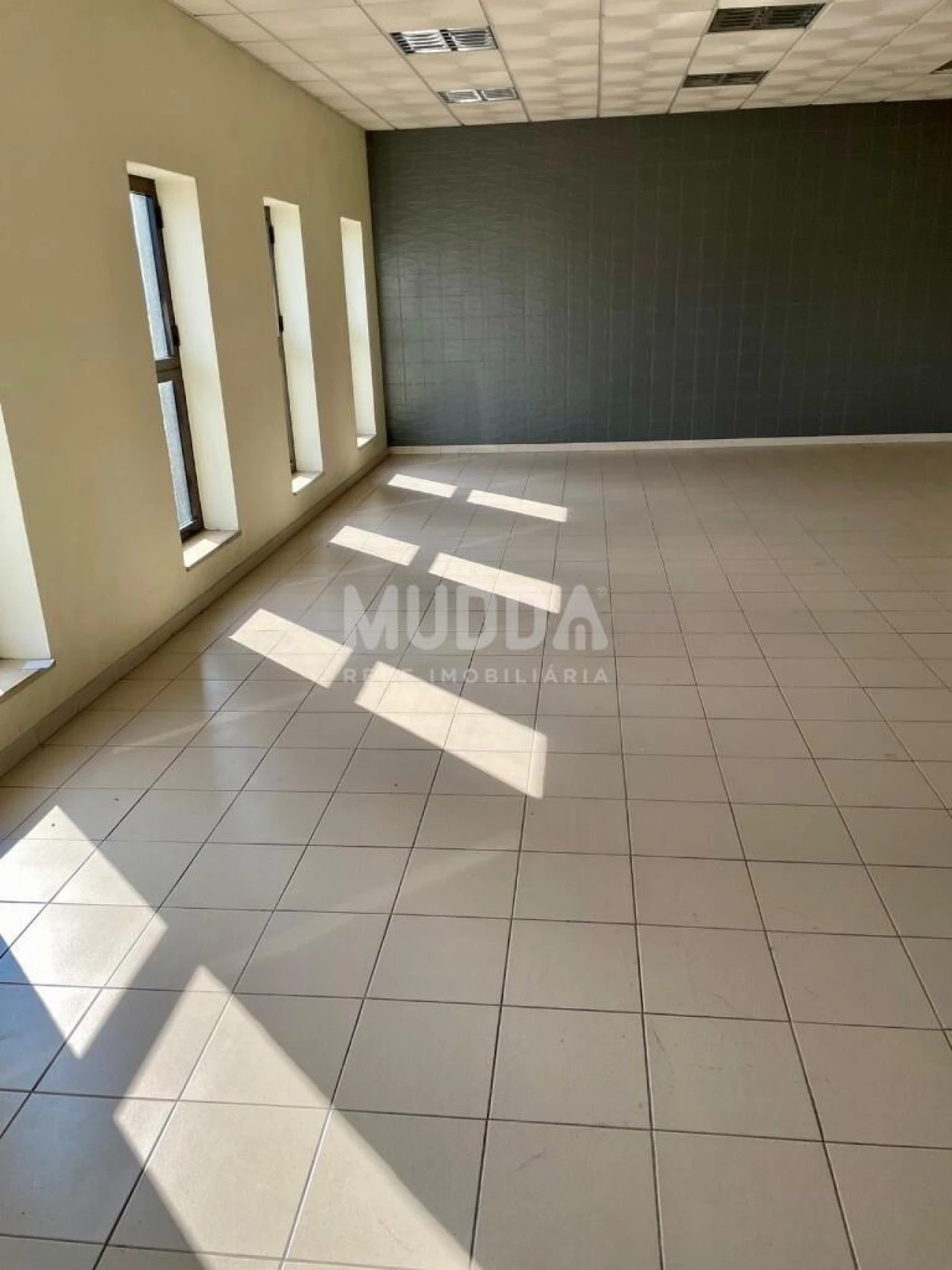 Armazém para Venda em Oiã Foto 7