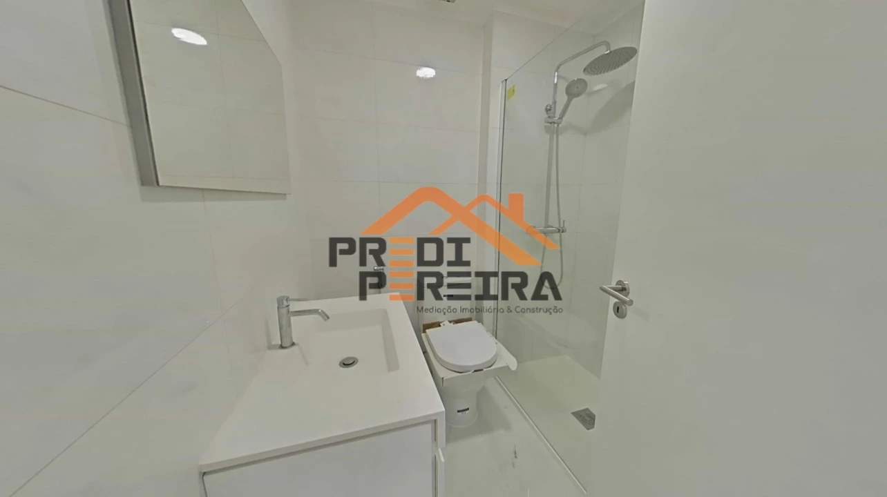 Apartamento T3 para Venda em Póvoa de Santo Adrião e Olival Basto Foto 17