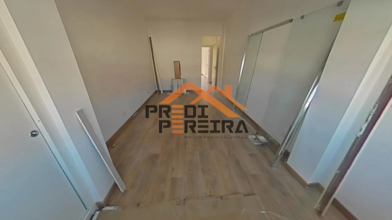 Apartamento T3 para Venda em Póvoa de Santo Adrião e Olival Basto Foto 20