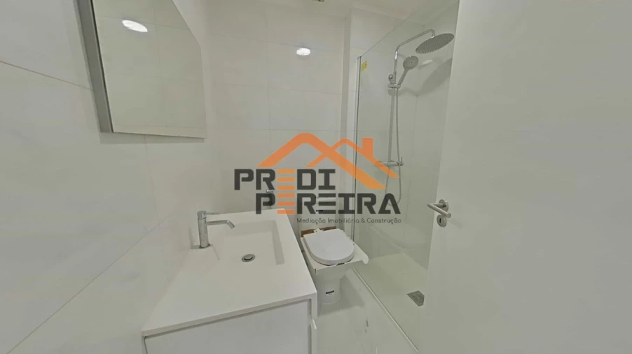 Apartamento T3 para Venda em Póvoa de Santo Adrião e Olival Basto Foto 17