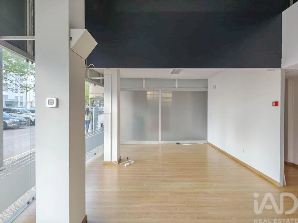 Loja para Venda em Marinha Grande Foto 10