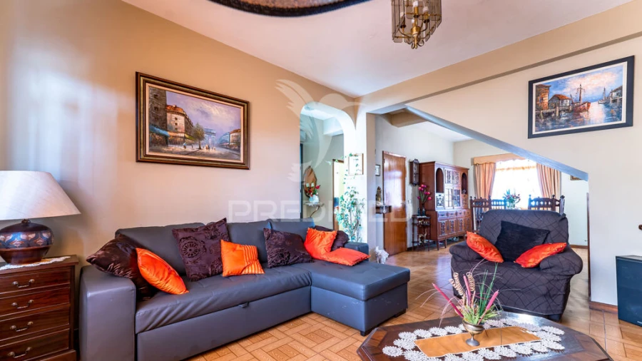 Moradia T3 para Venda em Funchal (São Pedro) Foto 1