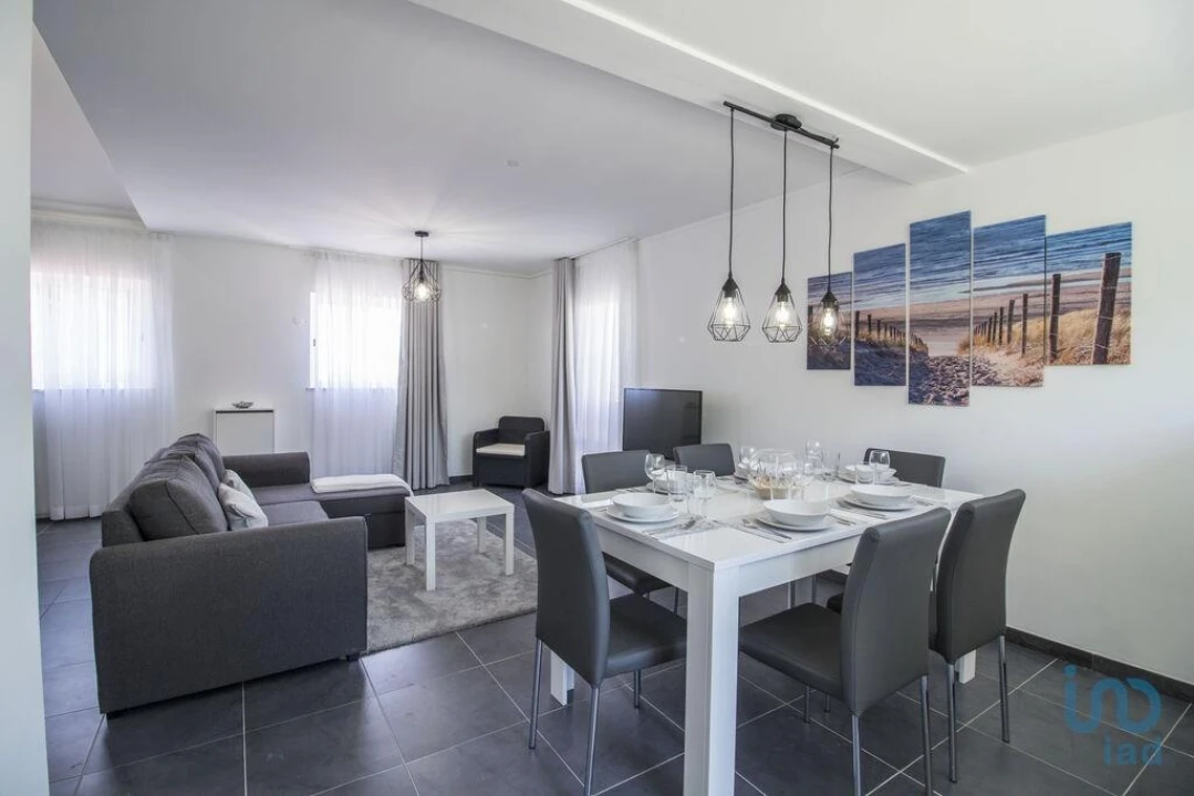 Apartamento T2 para Venda em Quarteira Foto 2