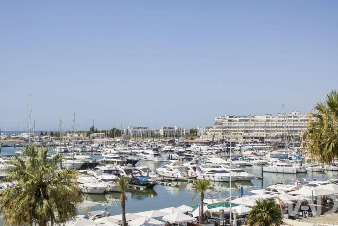 Apartamento T2 para Venda em Quarteira Foto 20