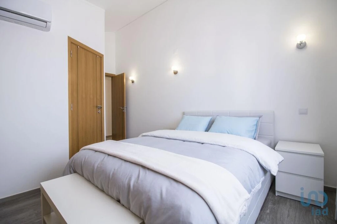 Apartamento T2 para Venda em Quarteira Foto 8