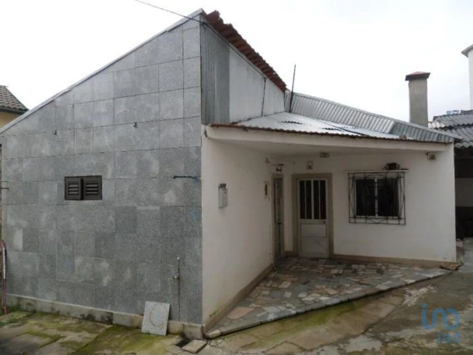 Moradia T2 para Venda em Sanfins do Douro Foto 4