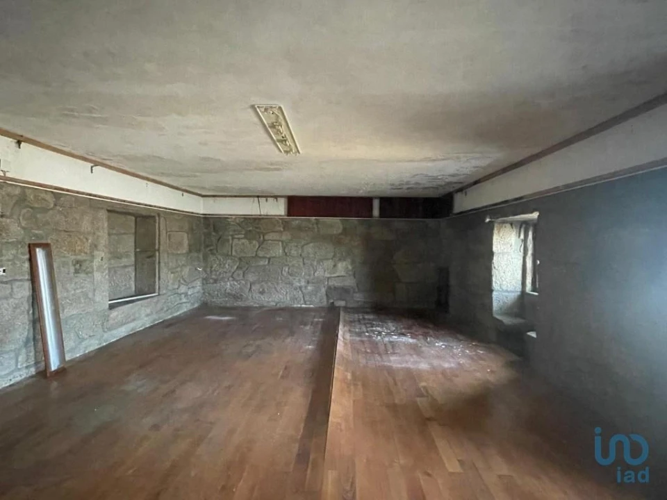 Moradia T5 para Venda em Telões Foto 8