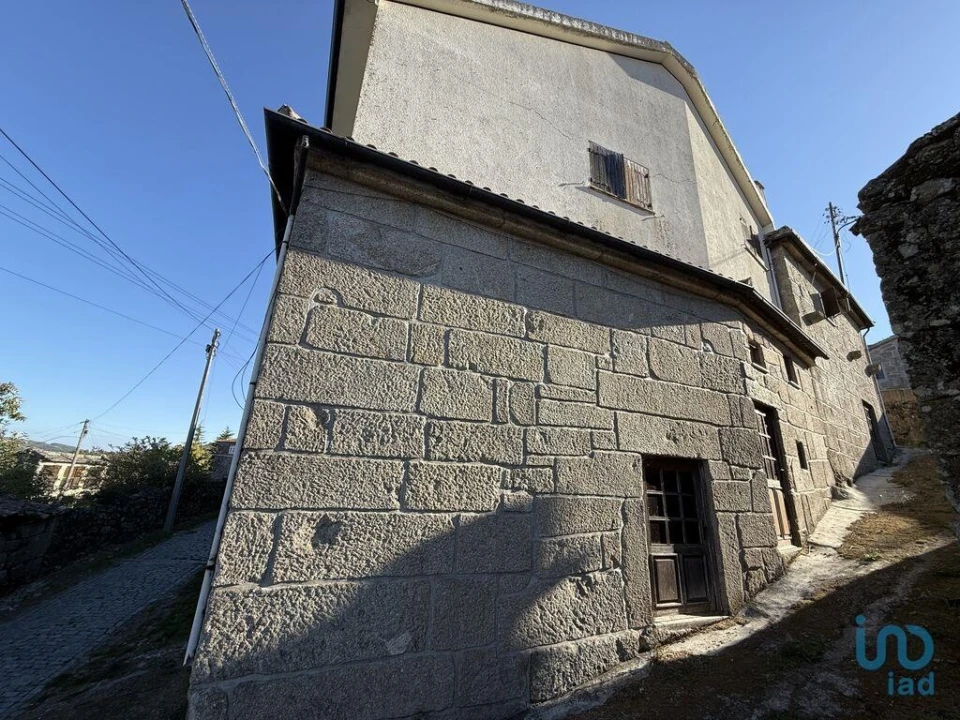 Moradia T5 para Venda em Telões Foto 3