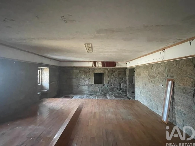 Moradia T5 para Venda em Telões Foto 17