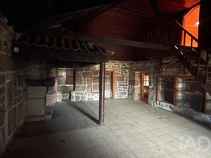 Moradia T5 para Venda em Telões Foto 19