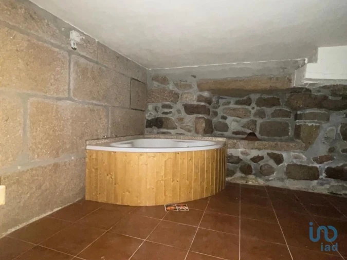 Moradia T5 para Venda em Telões Foto 13