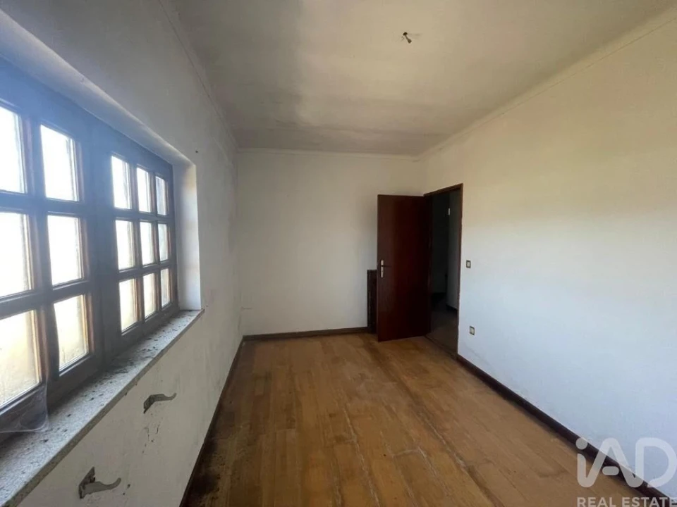 Moradia T5 para Venda em Telões Foto 21