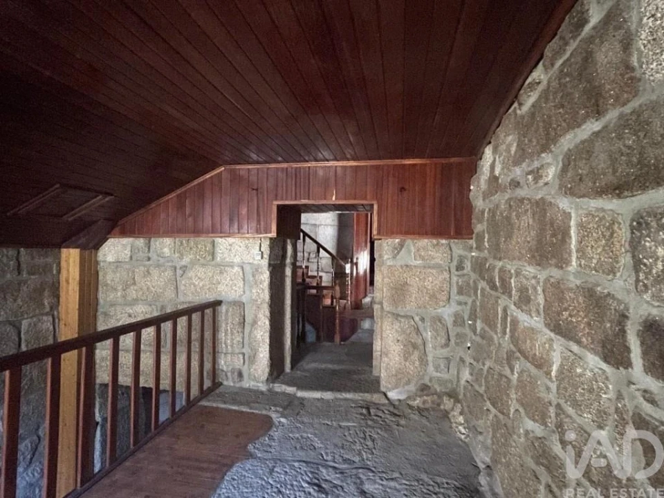 Moradia T5 para Venda em Telões Foto 20