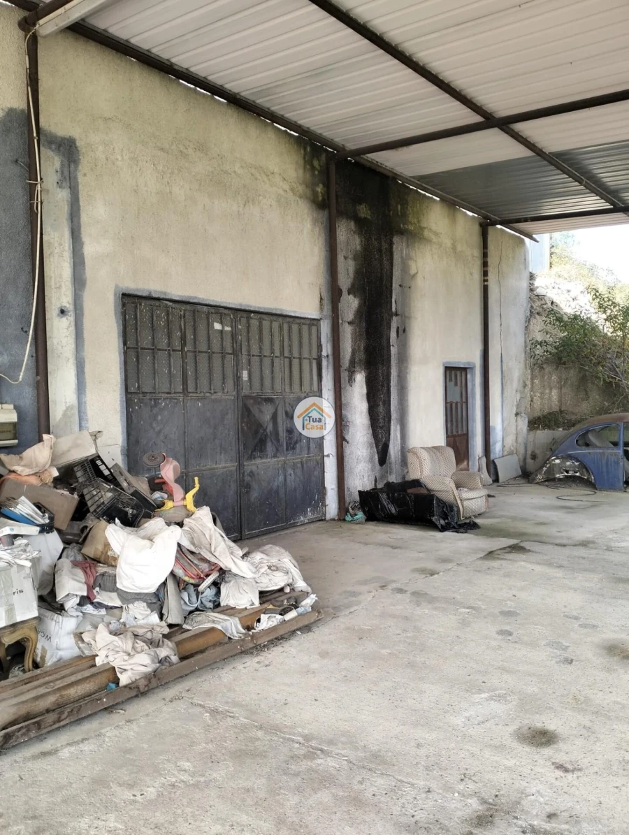 Armazém para Venda em Cernadelo e Lousada (São Miguel e Santa Margarida) Foto 3