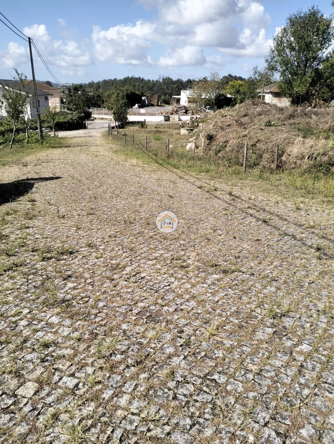 Armazém para Venda em Cernadelo e Lousada (São Miguel e Santa Margarida) Foto 2