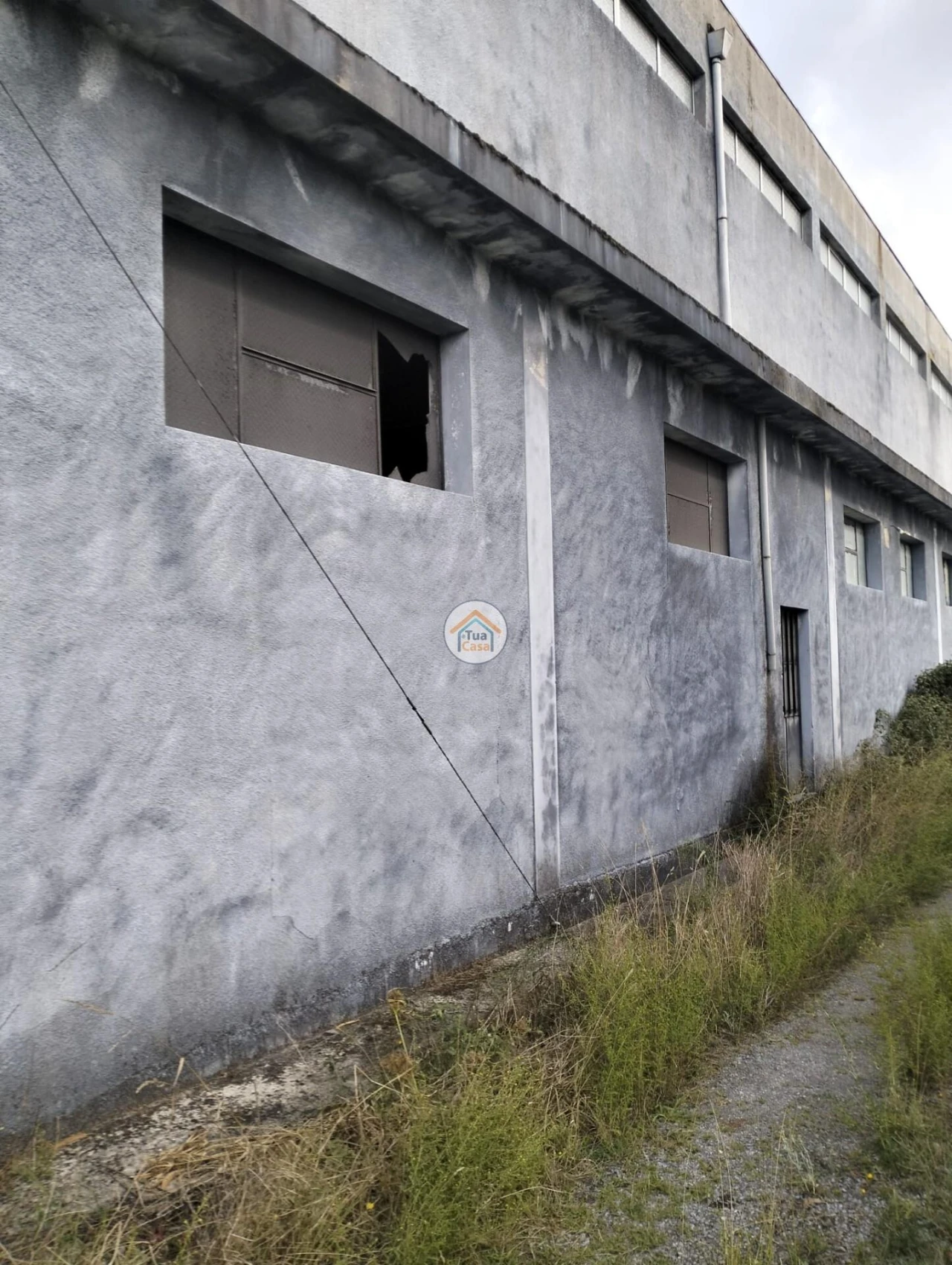 Armazém para Venda em Cernadelo e Lousada (São Miguel e Santa Margarida) Foto 9