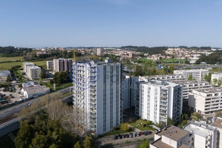 Apartamento T3 para Venda em Moreira Foto 2