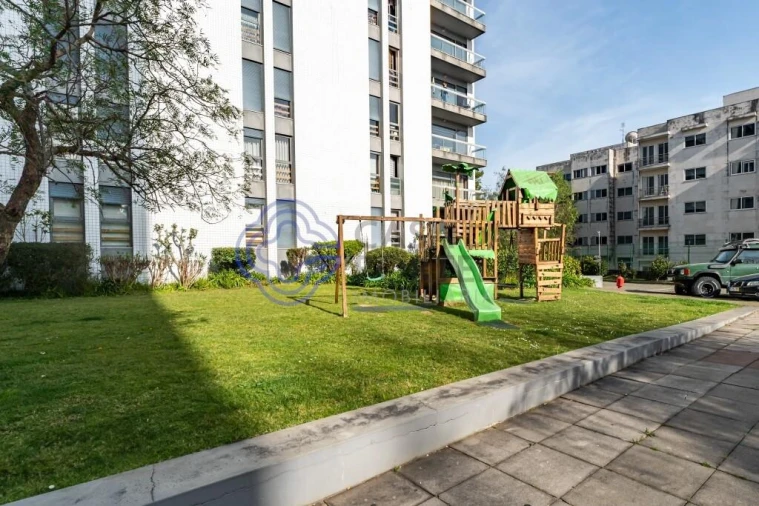 Apartamento T3 para Venda em Moreira Foto 3