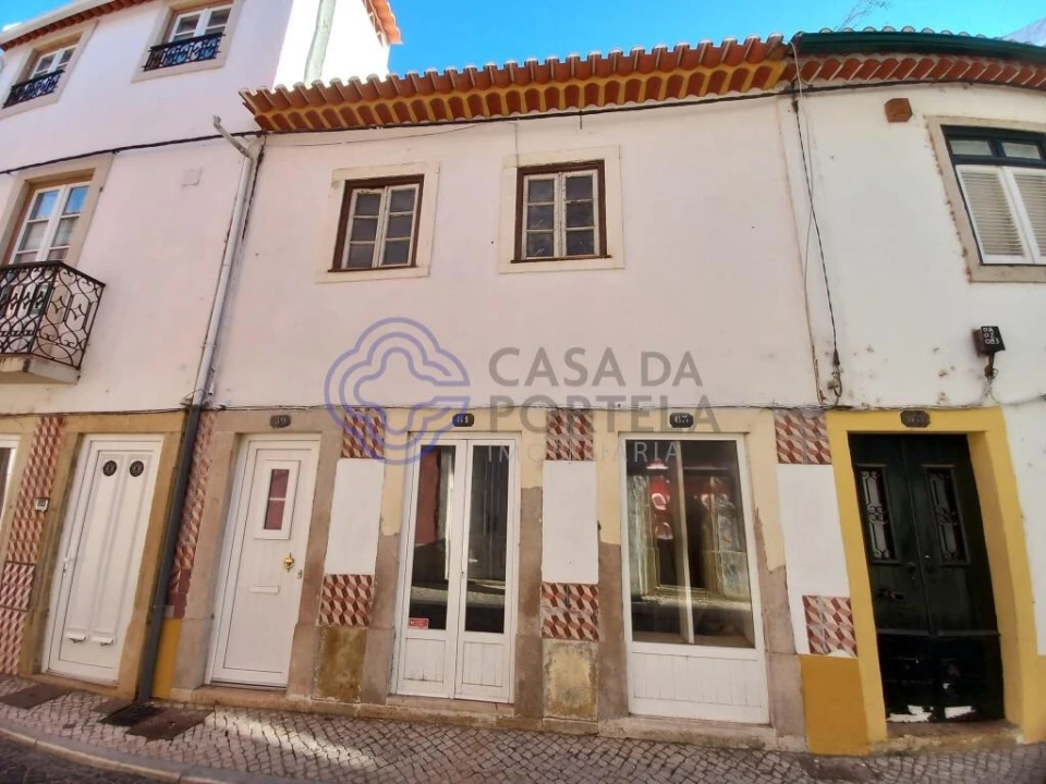 Moradia T1 para Venda em Serra e Junceira Foto 1