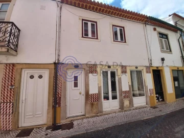 Moradia T1 para Venda em Serra e Junceira