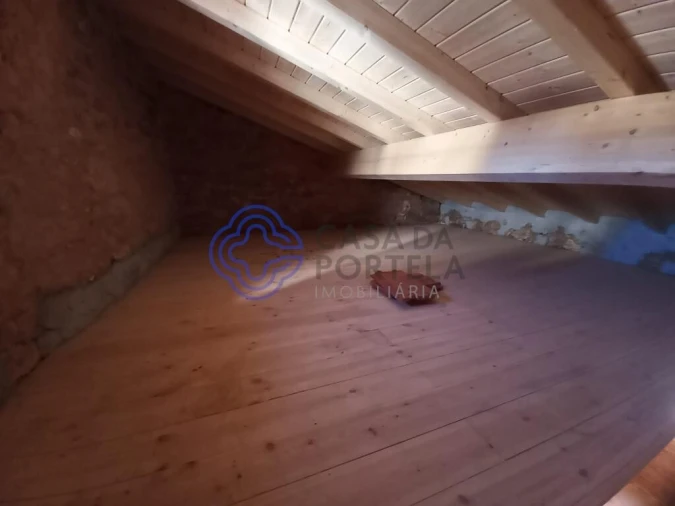 Moradia T1 para Venda em Serra e Junceira Foto 11