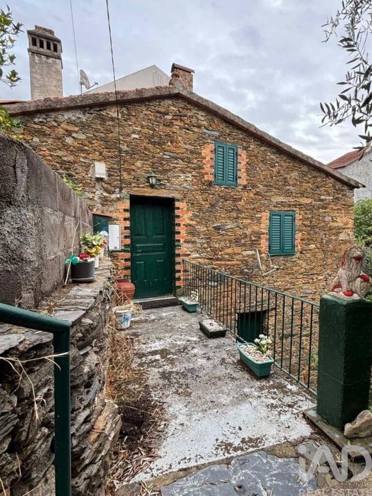 Moradia T2 para Venda em Sobreira Formosa e Alvito da Beira Foto 9