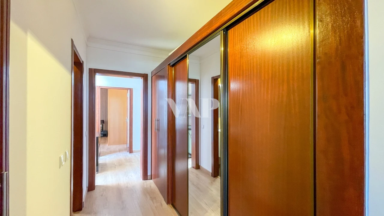 Apartamento T2 para Venda em Quarteira Foto 14