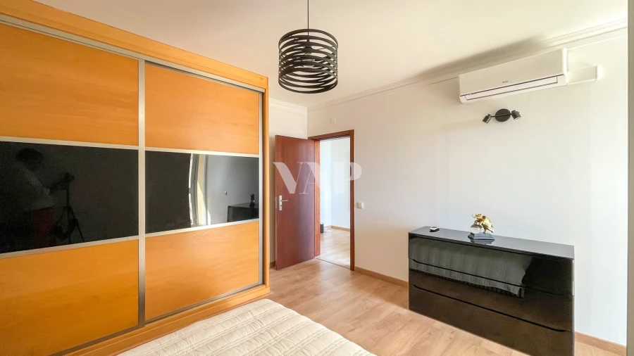 Apartamento T2 para Venda em Quarteira Foto 17