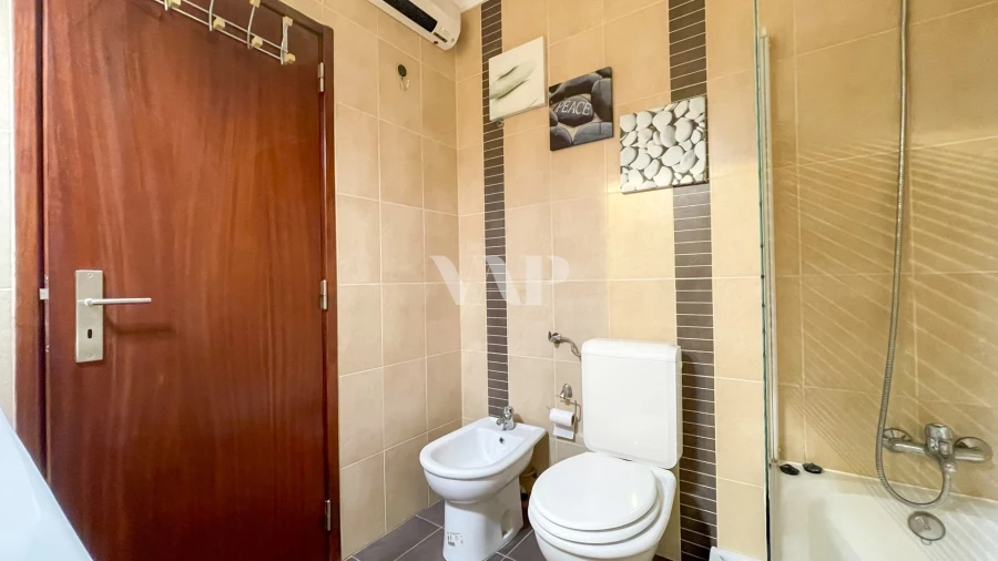 Apartamento T2 para Venda em Quarteira Foto 21